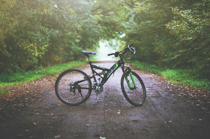 How to Fit Mudguards to Your Mountain Bike (2023)